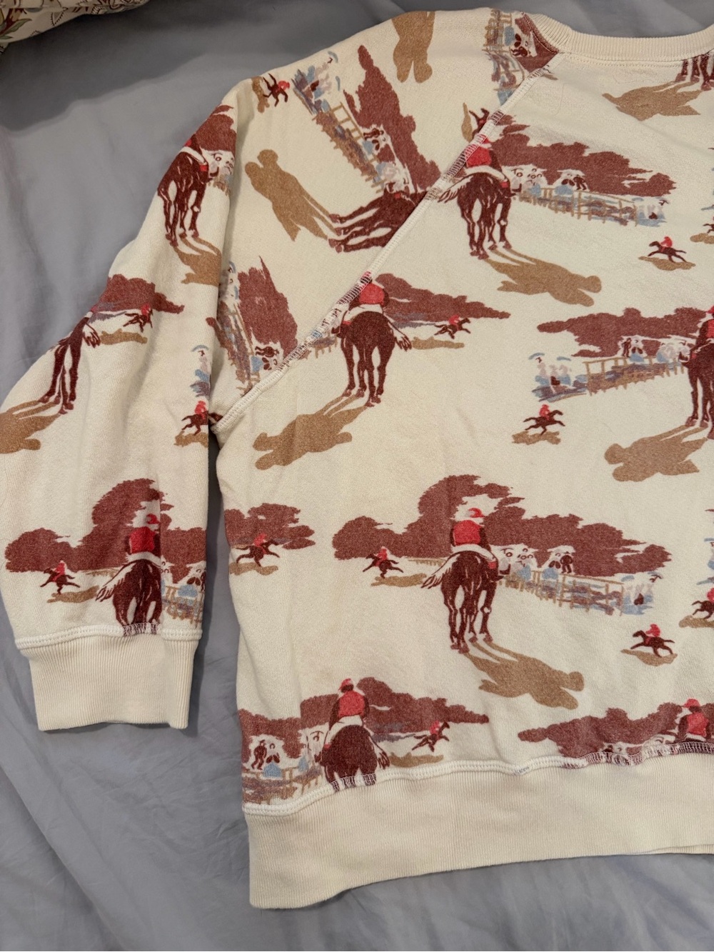 THE GREAT. The Slouch Sweatshirt Size Medium Riding Horses Print Western Cozy - Picture 4 of 9